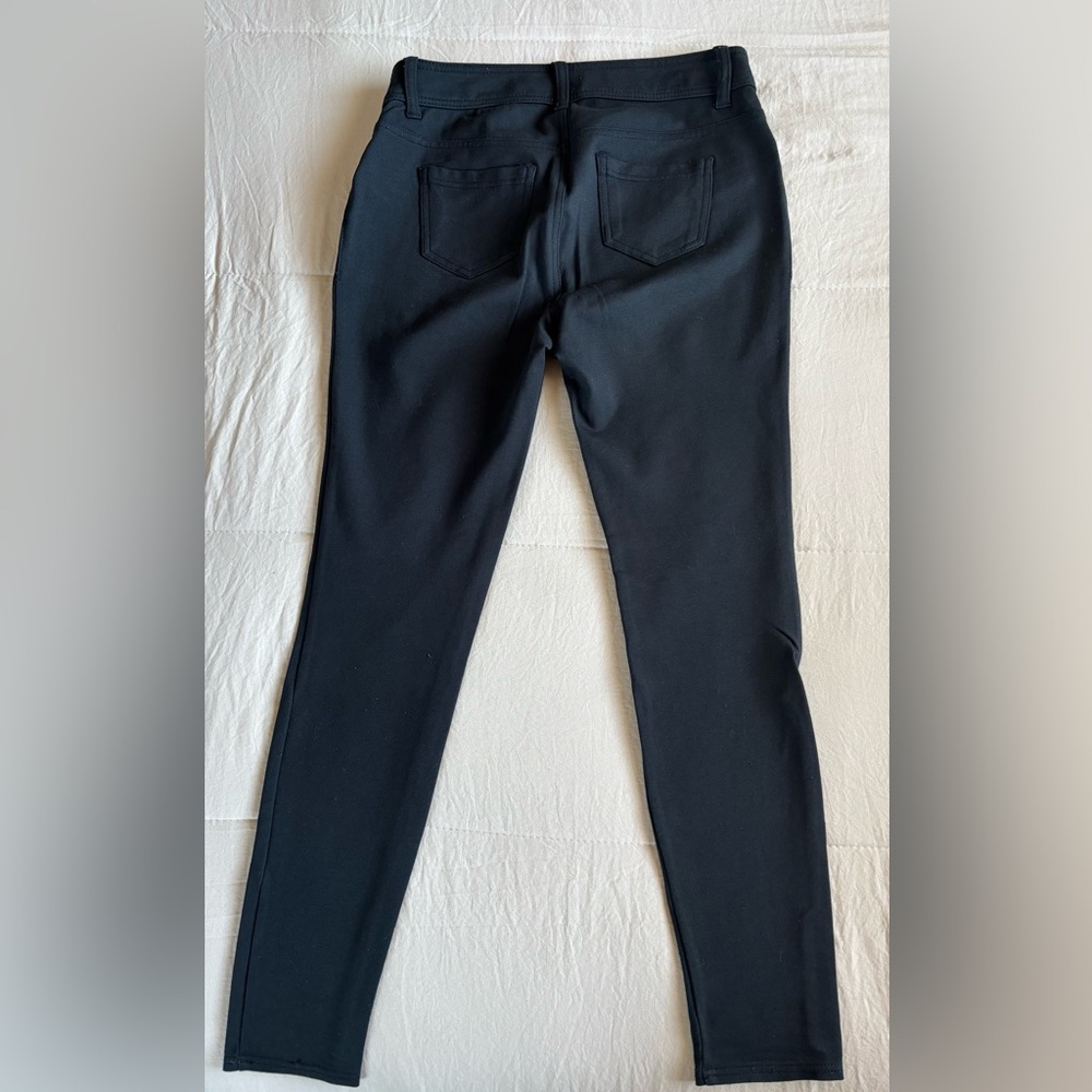 FADED GLORY |  WONENS | Black | Jeggings | back Pockets in back - Picture 7 of 12